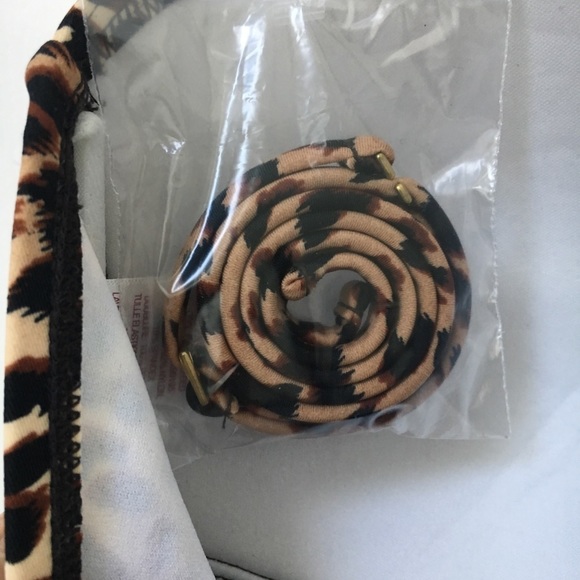 𝅺MERONA Swim top - Picture 3 of 5